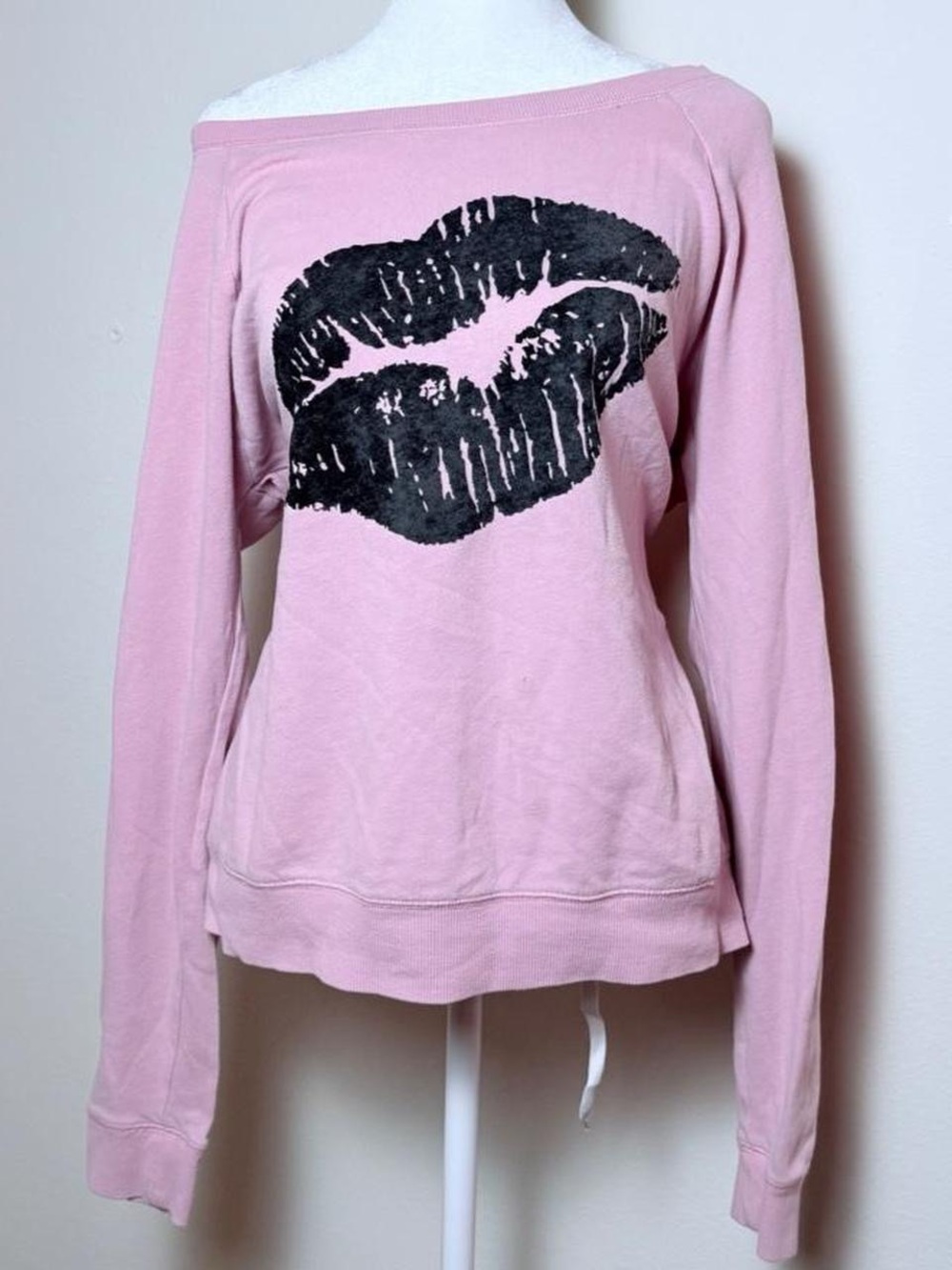 Vintage Victoria’s Secret kiss lips sweater